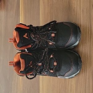 McKinley hiking boots for kids size 13T